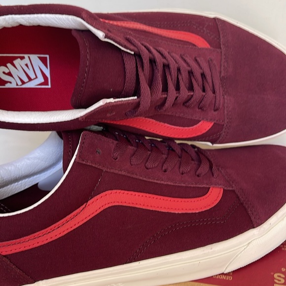 Vans Men’s Old Skool
Secret Lover Port Royale
VN0007NT4QU
Sneakers - Picture 13 of 16